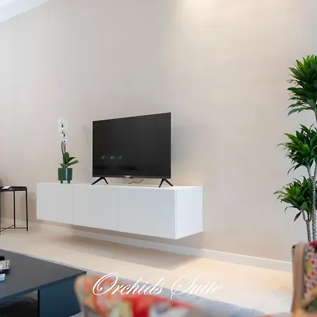 Orchids Apartment Bari
